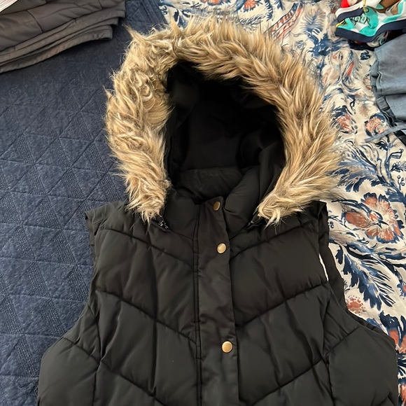 Gap puffer vest - Picture 2 of 8